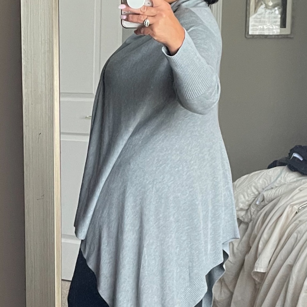 NWOT GRAY OPEN KNIT CARDIGAN - Picture 3 of 9